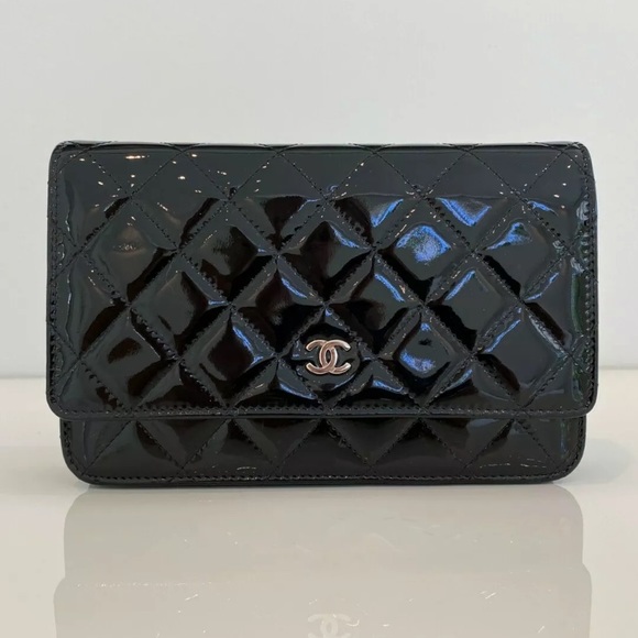 CHANEL BLACK PATENT LEATHER WALLET ON A CHAIN NEW IN BOX! - Picture 4 of 16